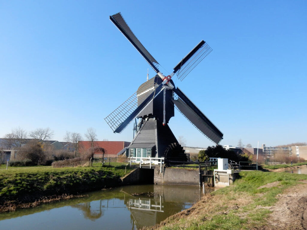 Leerdam - Standerdmolen Ter Leede